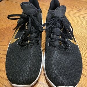 Womens Air Max Bella Black Athletic Sneakers with Gold Swoosh Size 12w/10.5m